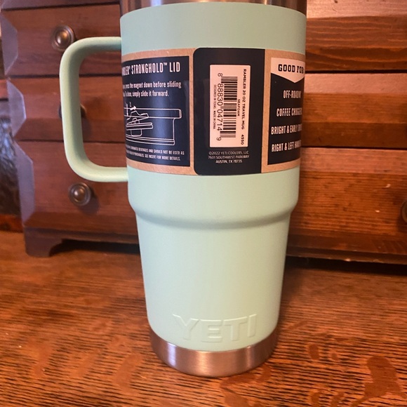 NWT YETI Rambler 20 oz Mug in Seafoam - Picture 4 of 11
